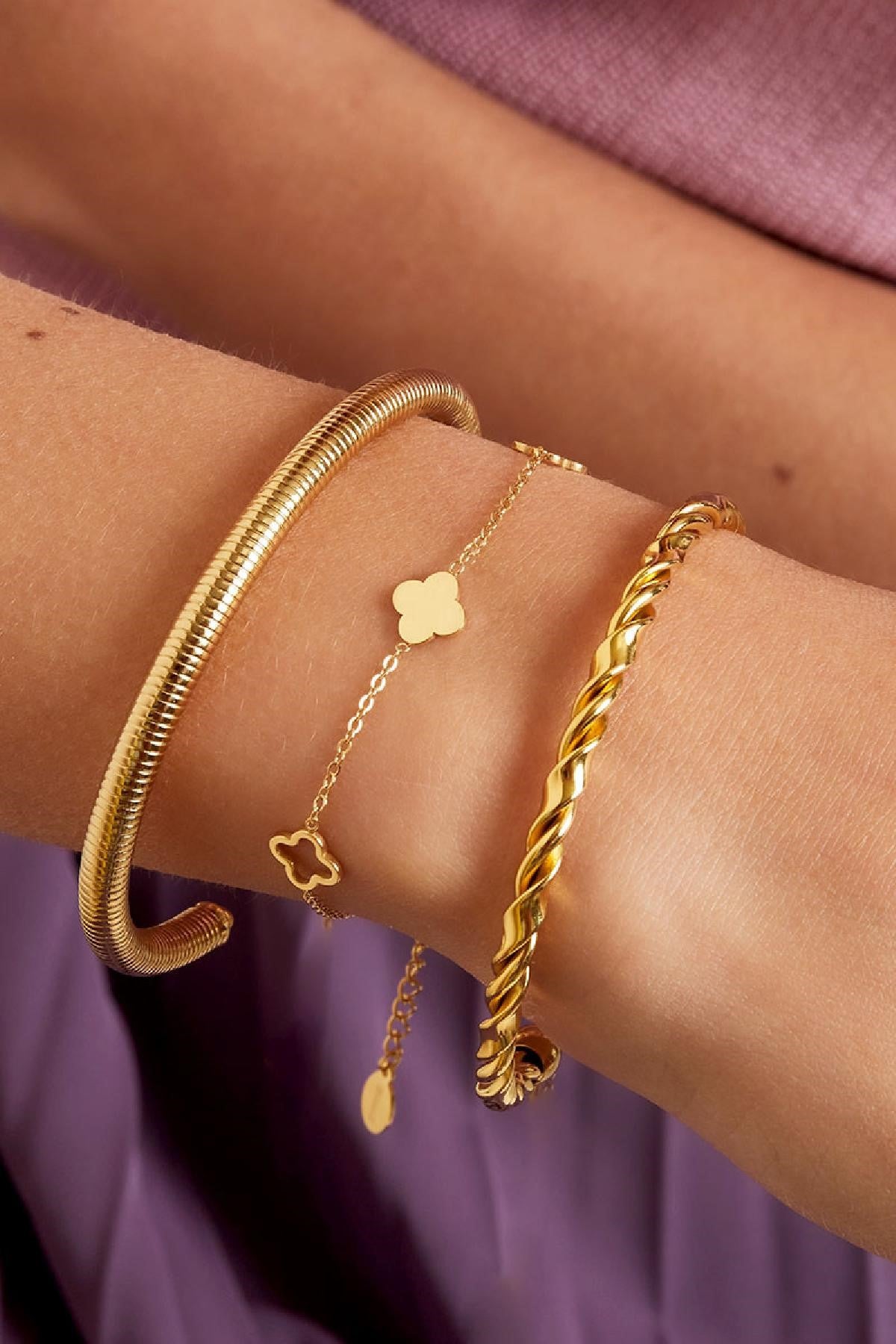 Gold Clovers Bracelet