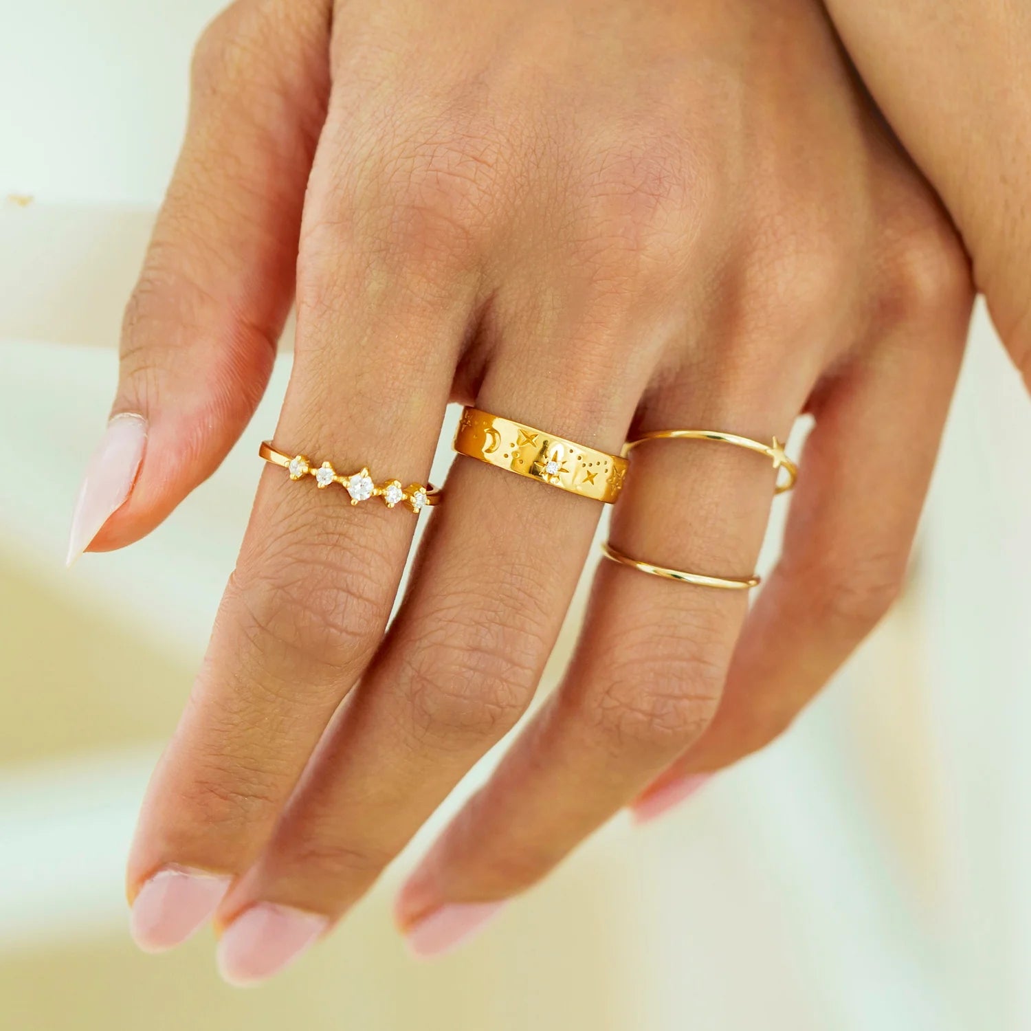 Tiara Pave Ring Gold