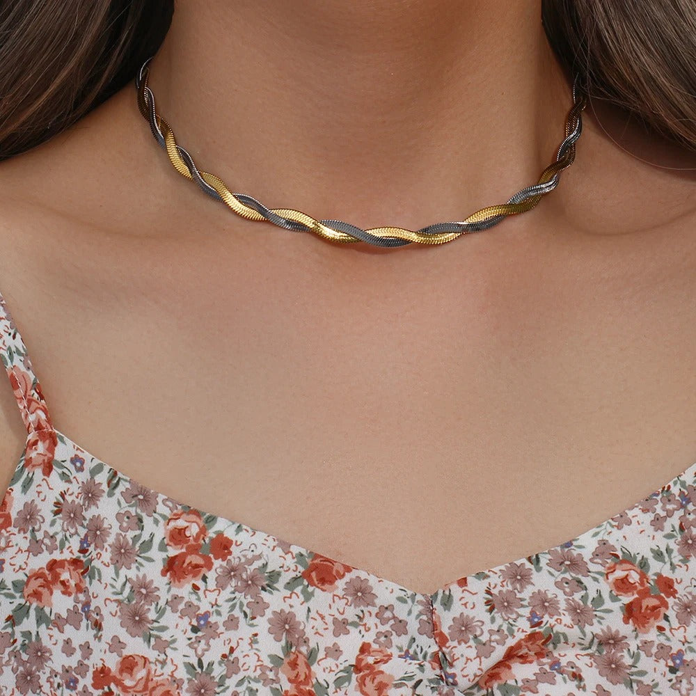 Metal Mirage Twist Choker