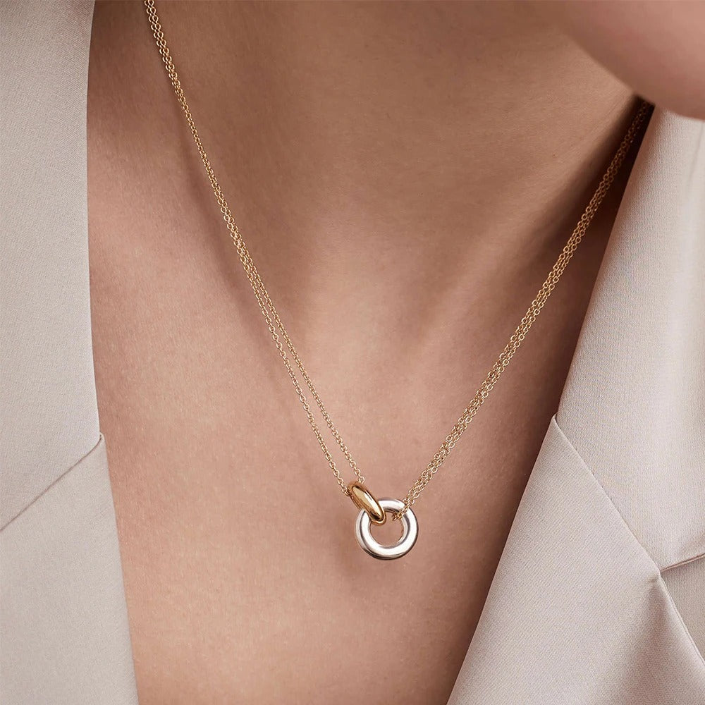 Mirage Linked Circle Pendant Necklace